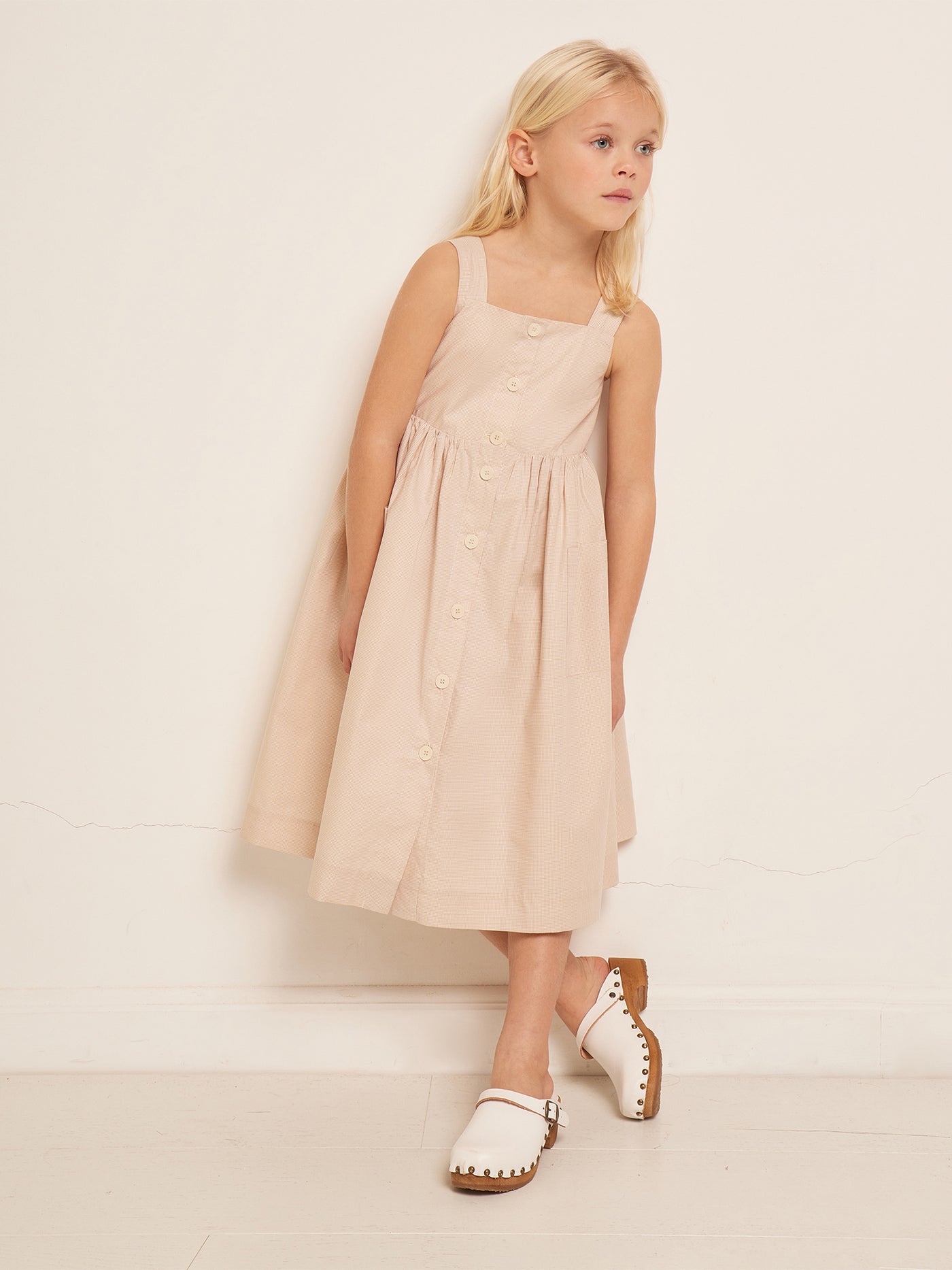 SUMMER 2023 GIRL'S LOOK PINK DRESS