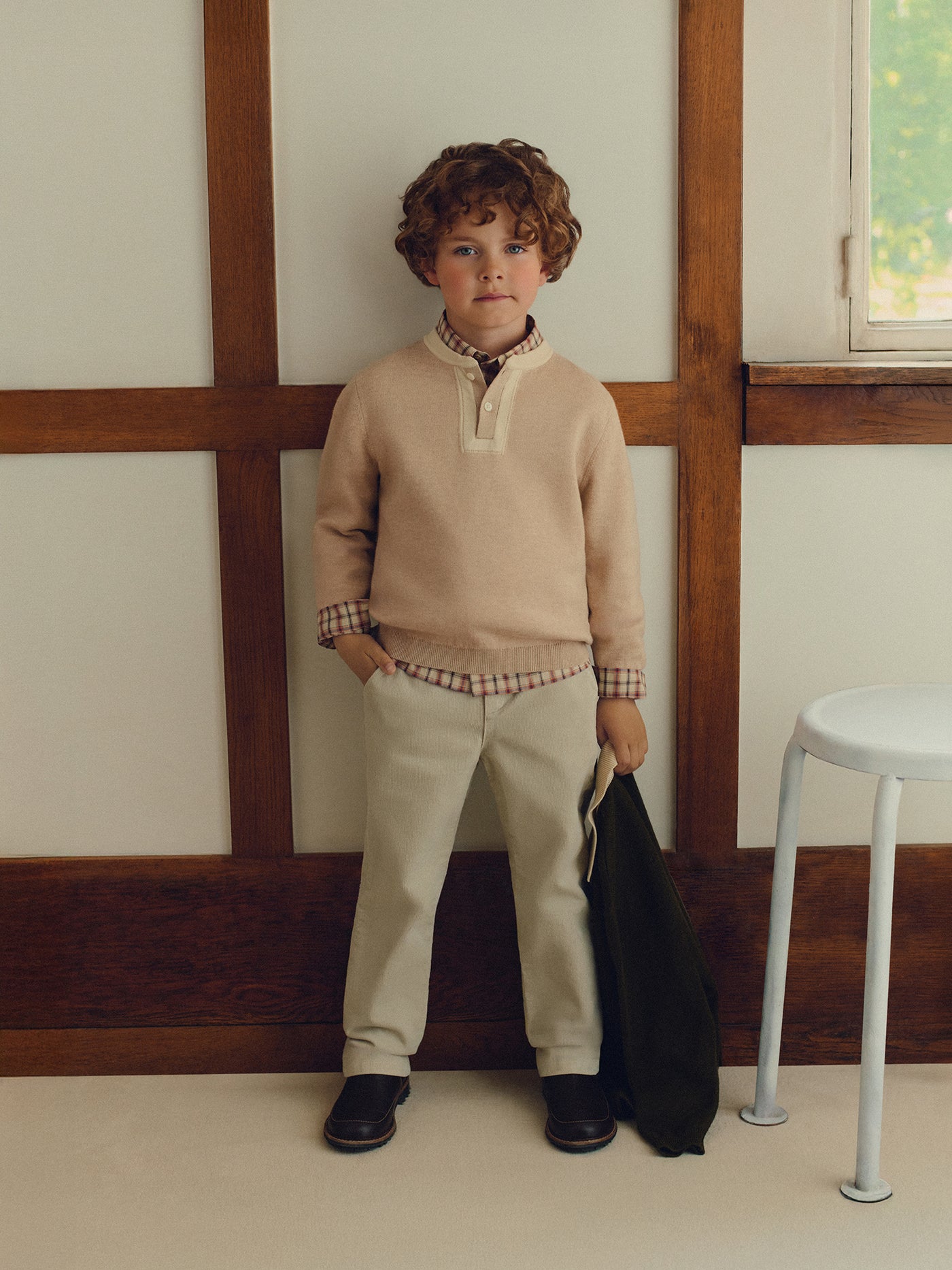 Look Niño Invierno 2026 - Jersey de algodón beige