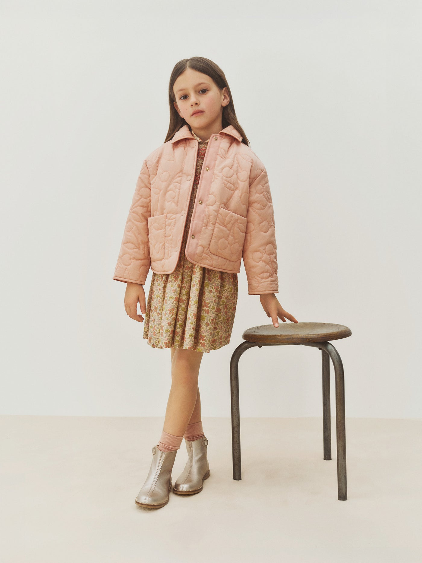 Mädchen-Look Winter 2026 - Kleid aus Liberty-Stoff