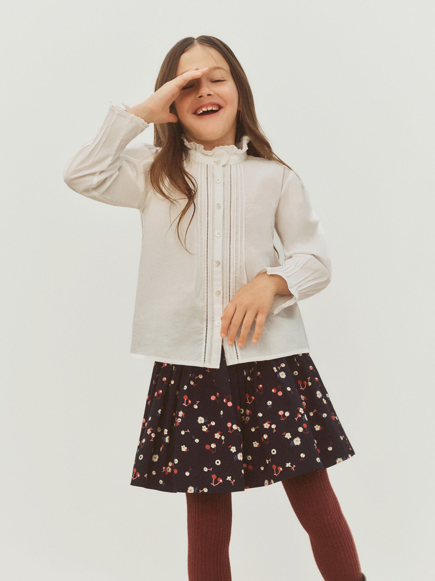 Blouse Melba à col volanté et dentelle de Calais en coton biologique