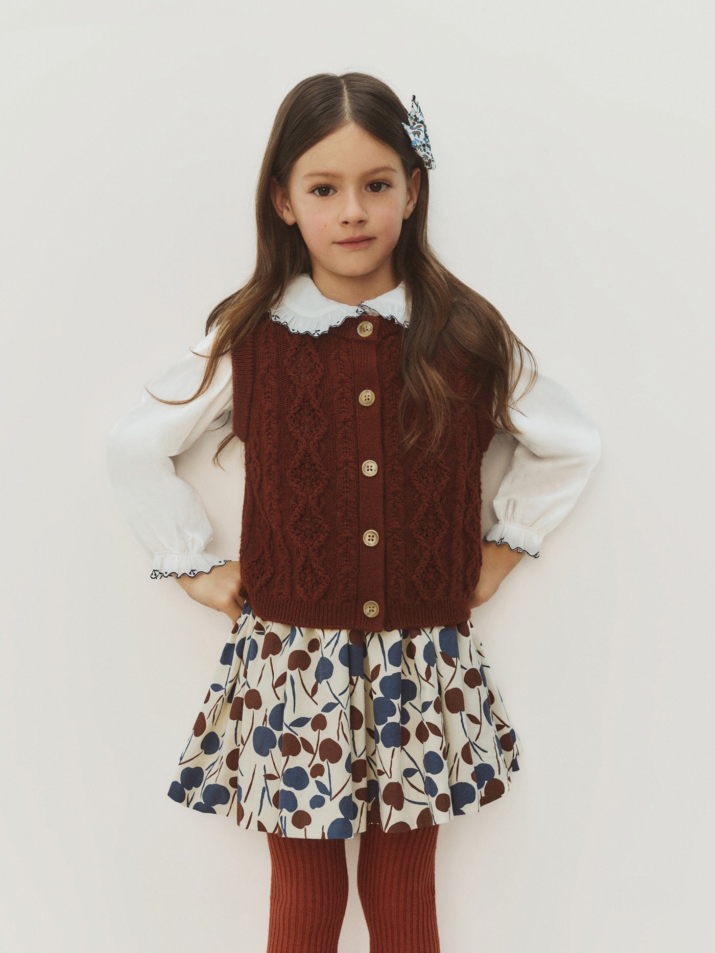 Ärmelloser Cardigan Maia mit Zopfmuster aus Wolle