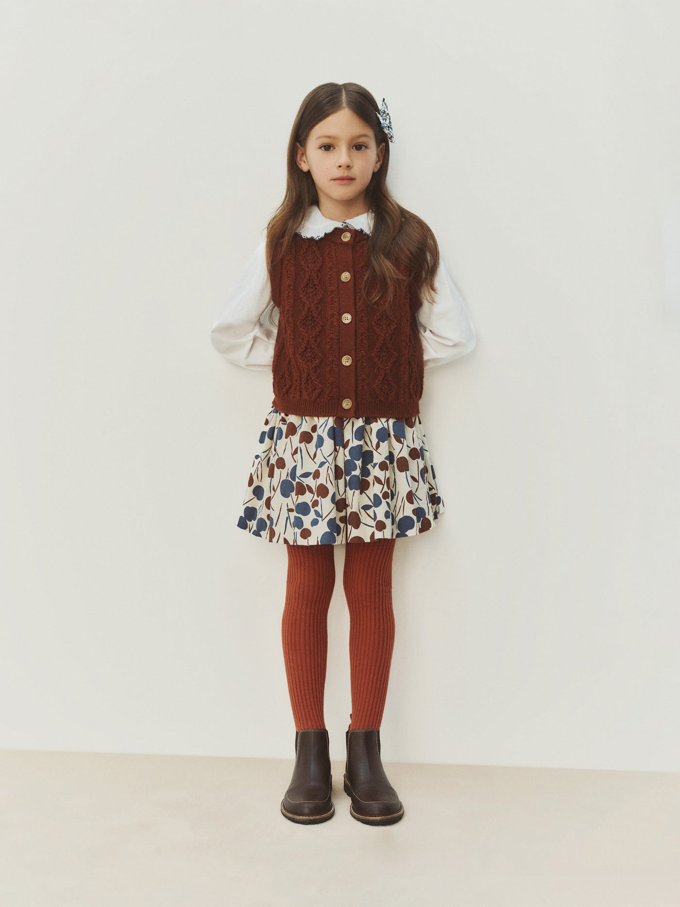 Mädchen-Look Winter 2026 - Samtrock im Liberty-Stoff