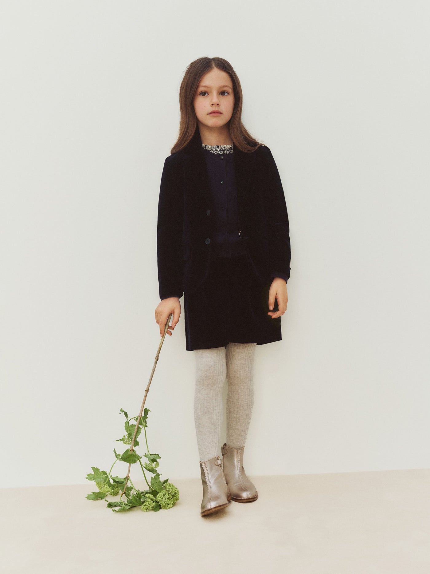 Mädchen-Look Winter 2026 – Schwarzes Samtset
