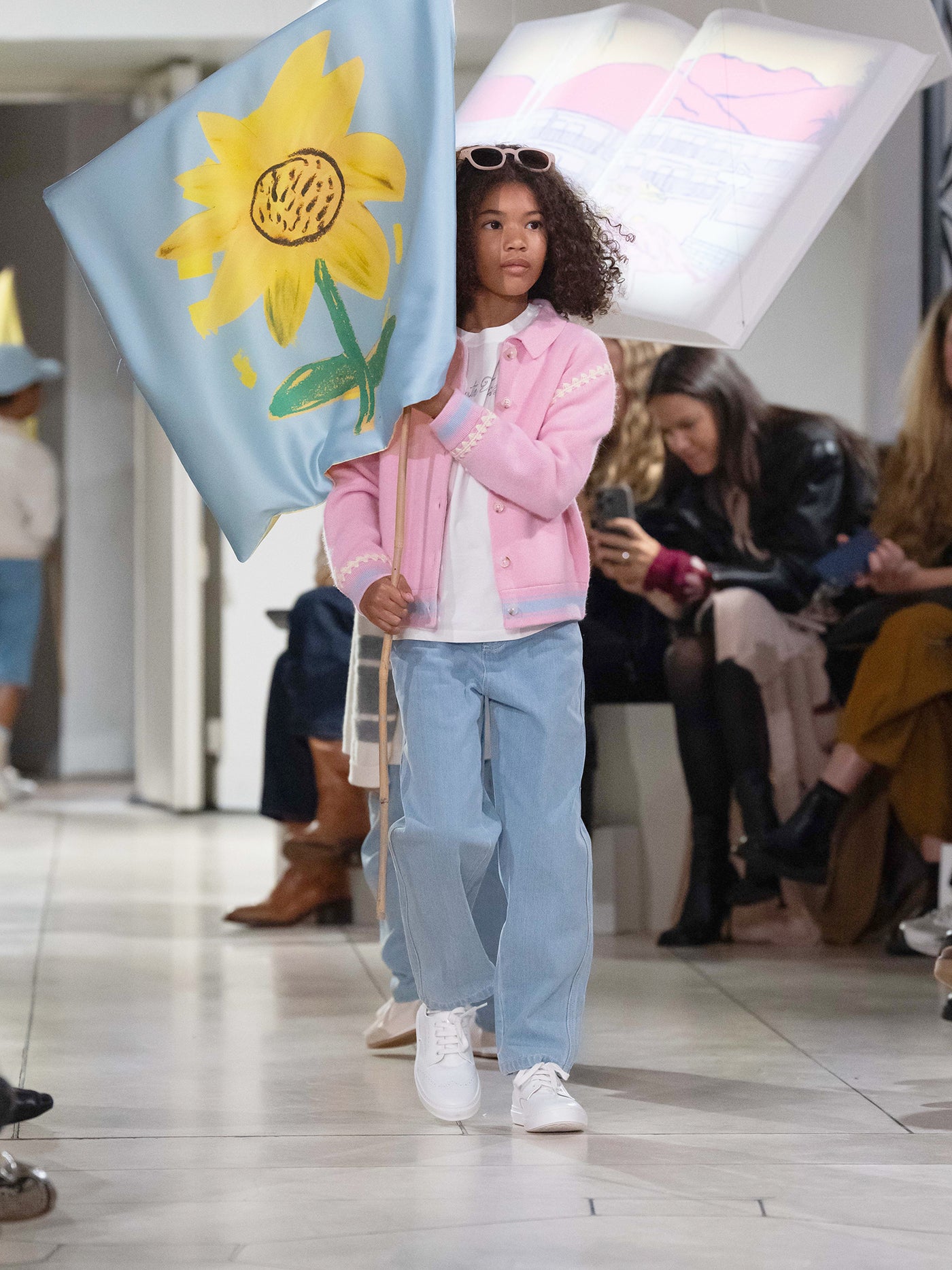 Bonpoint x Guest in Residence Liberté-Cardigan mit kontrastierender Stickerei aus rosa Kaschmir