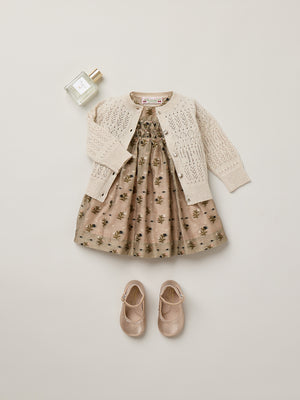 Maruska Baby-Kleid mit Smokstickerei und Handstickerei aus Jacquard