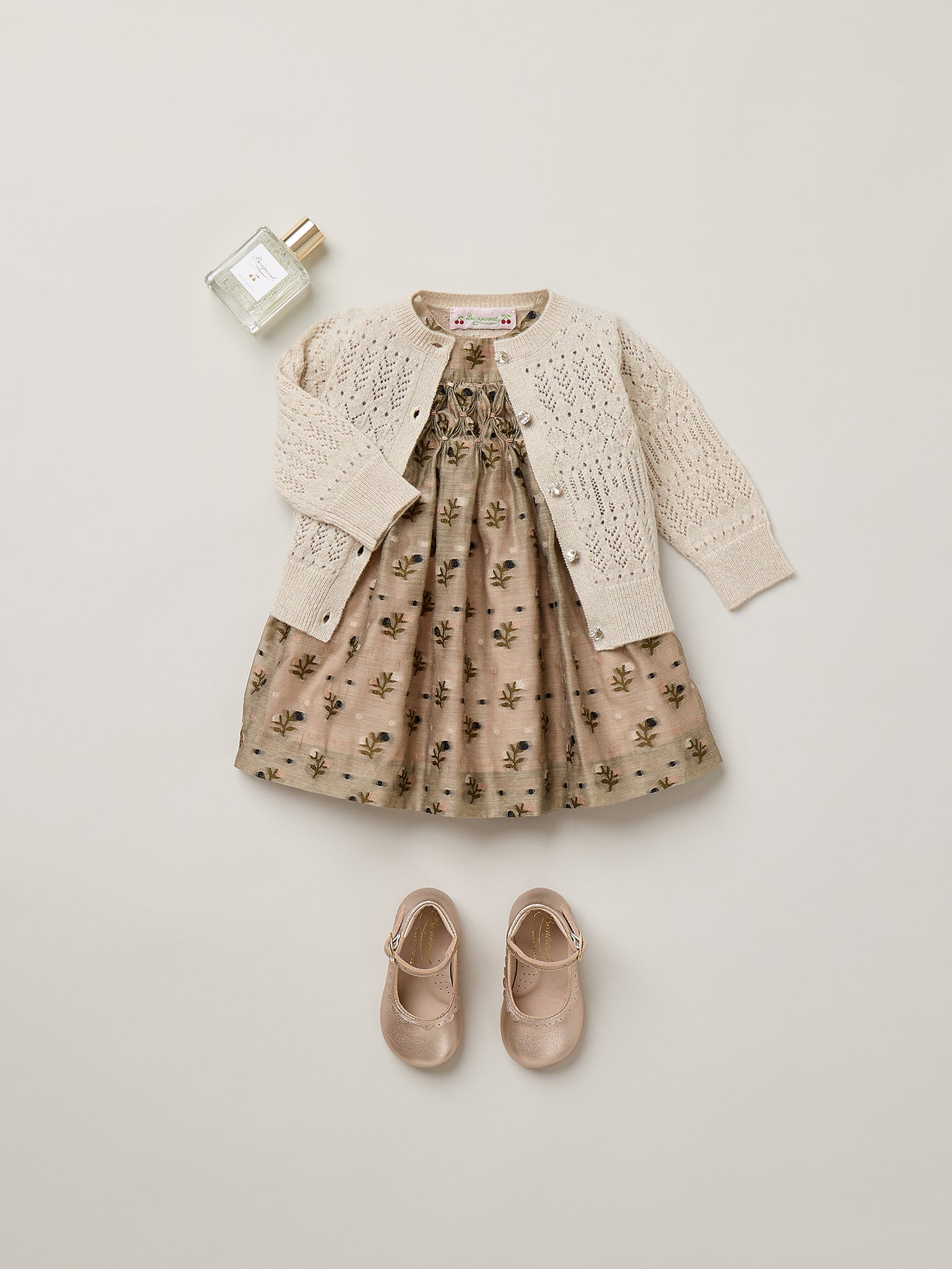 Maruska Baby-Kleid mit Smokstickerei und Handstickerei aus Jacquard