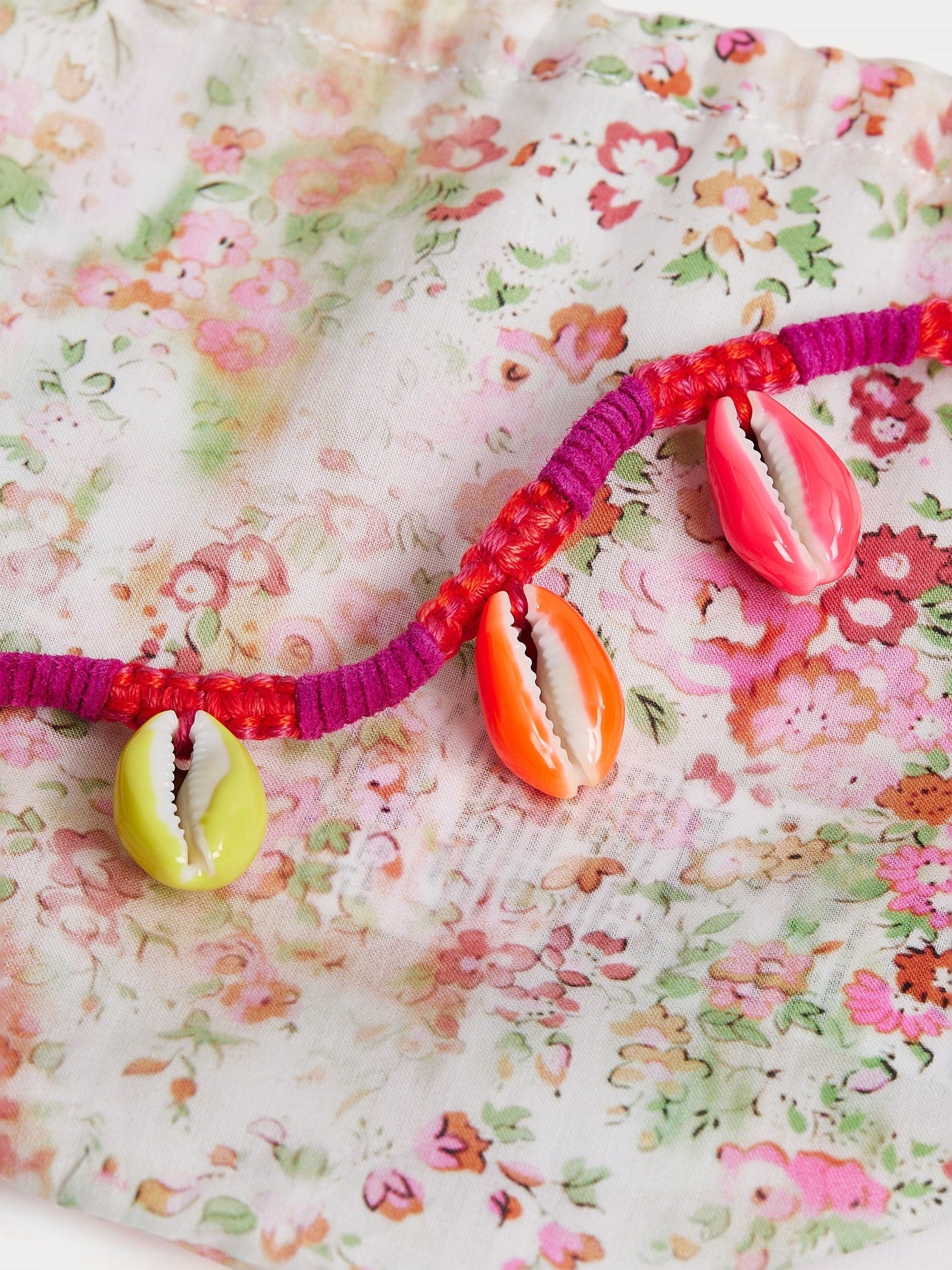 Halskette mit 3 rosa Muscheln