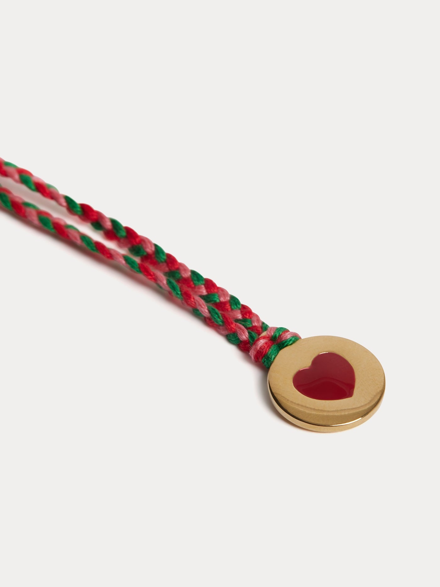 Bracelet tressé en coton avec médaille