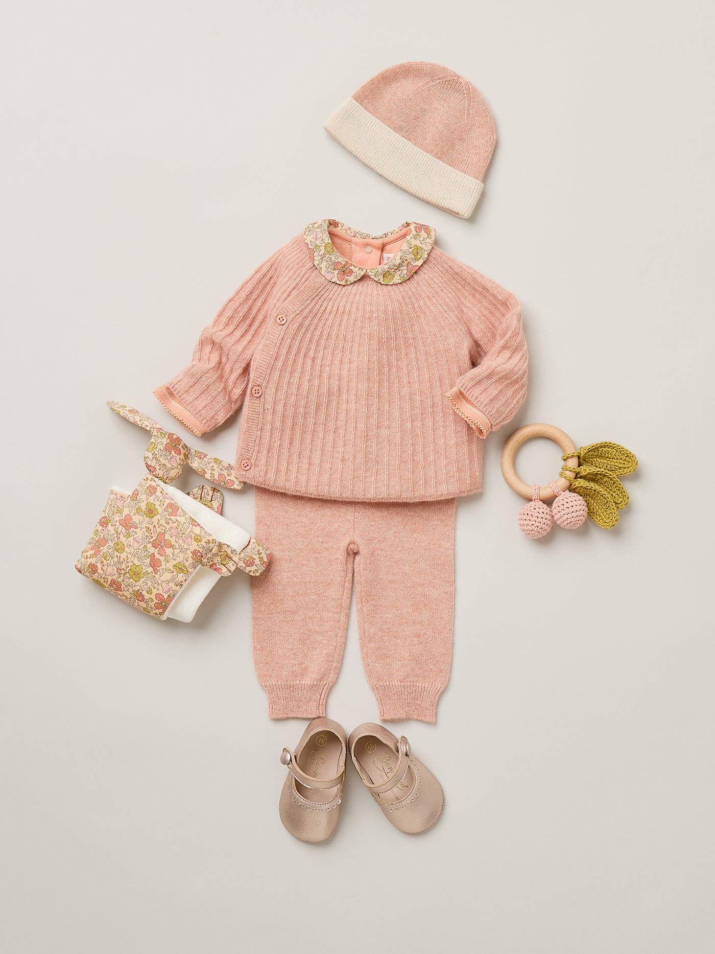 Neugeborenen-Look Winter 2026 - Rosa Kaschmir-Set