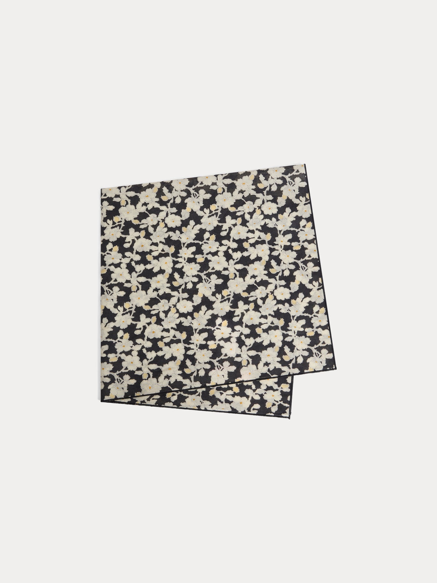 Sciarpa Cayati in tessuto Liberty nero in cotone biologico