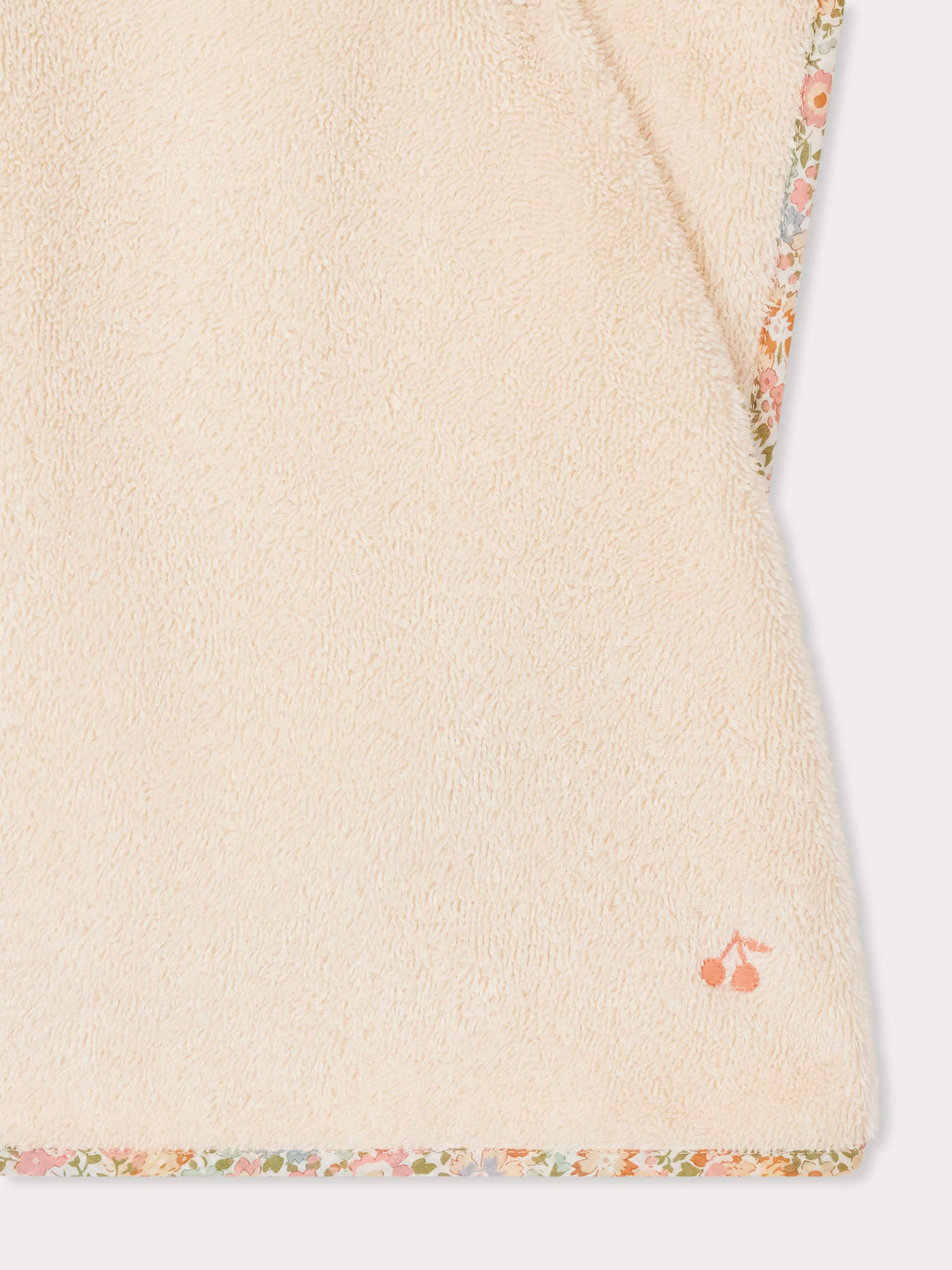 Eneri Badponcho mit Liberty-Stoffbesatz