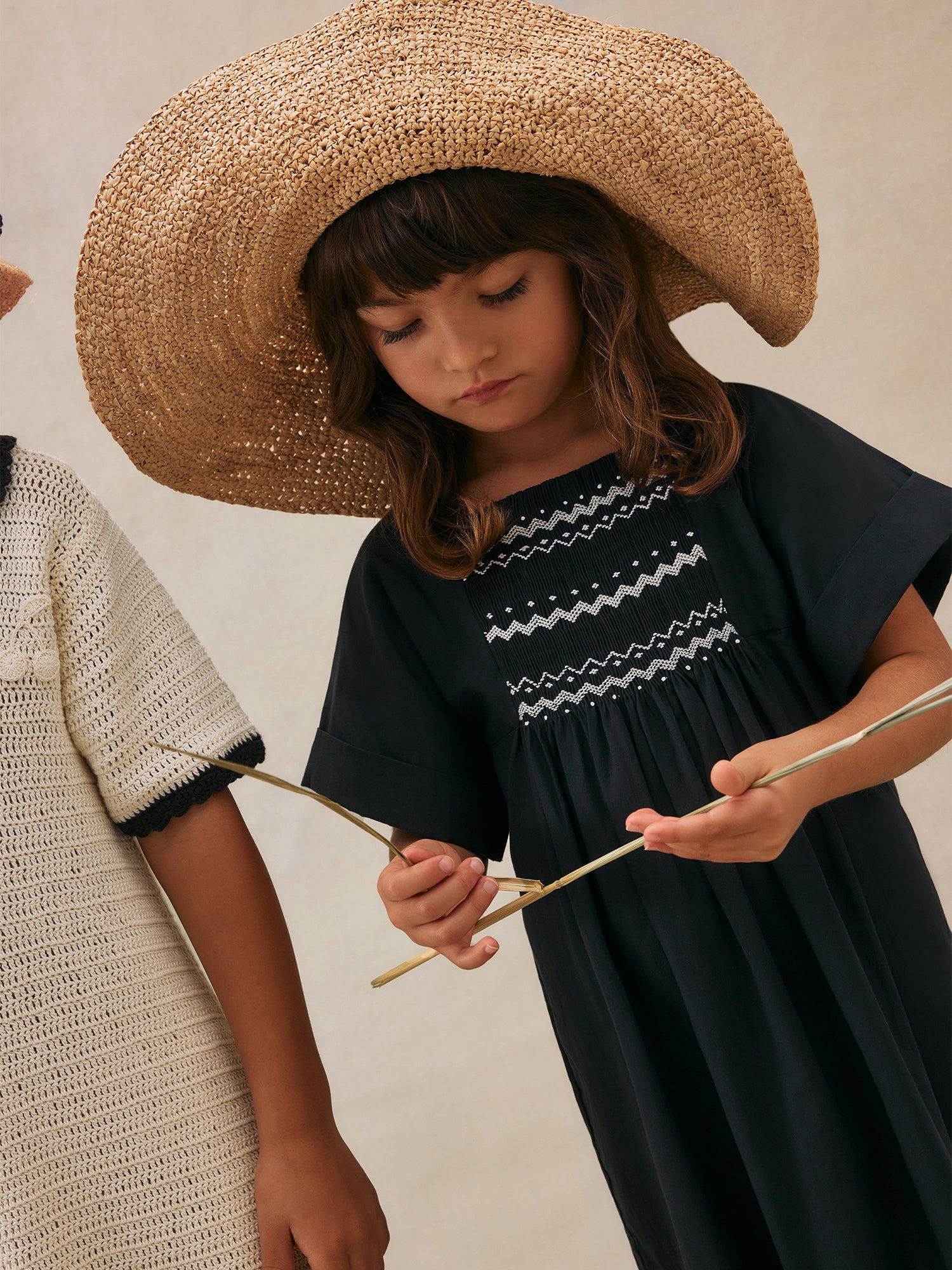 S05【Bonpoint】Elesa 刺繍ドレス 10~14A (#000) Elesa dress with crossed embroideries • Bonpoint