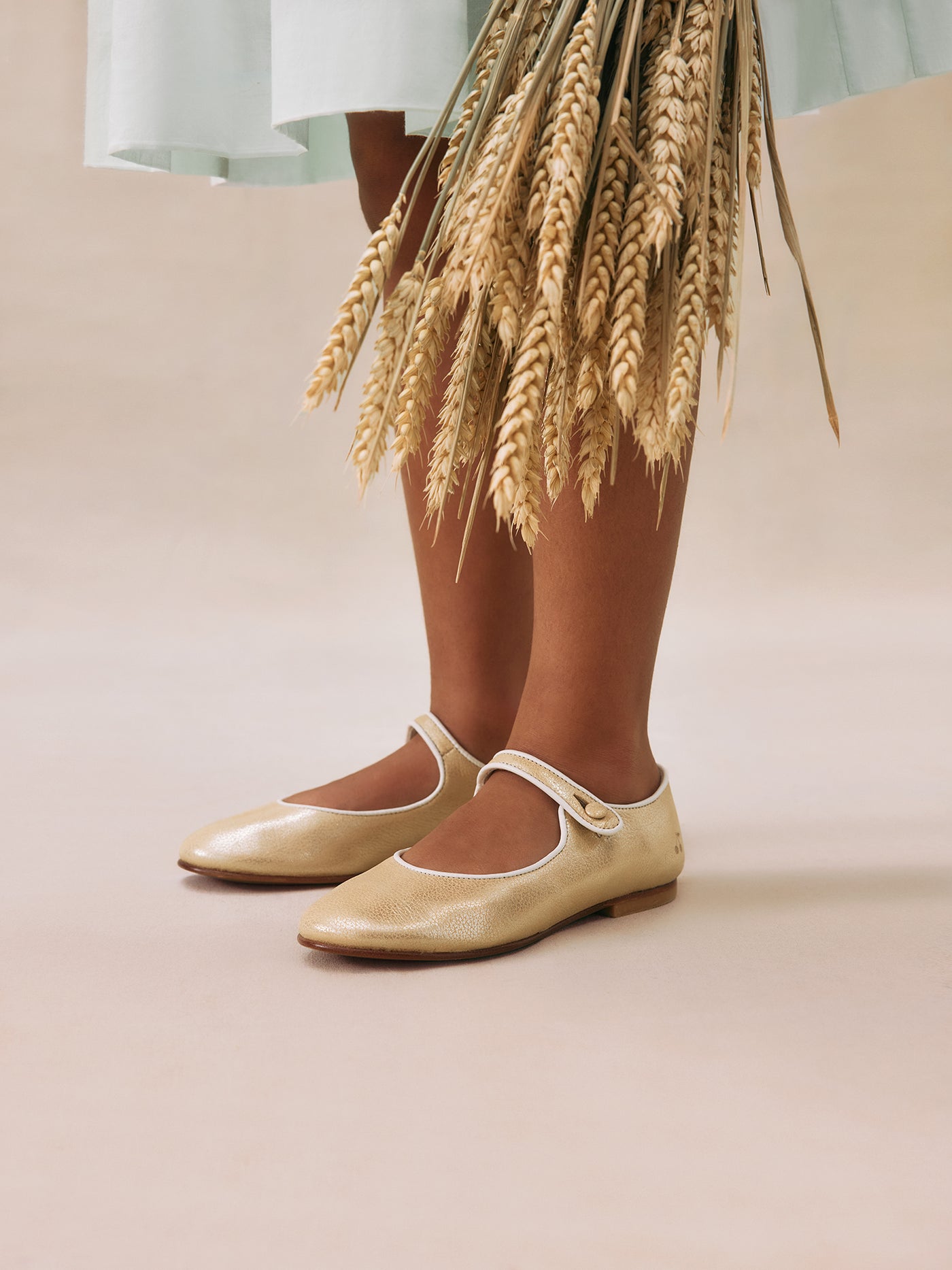Ella Mary Janes mit Kirschen