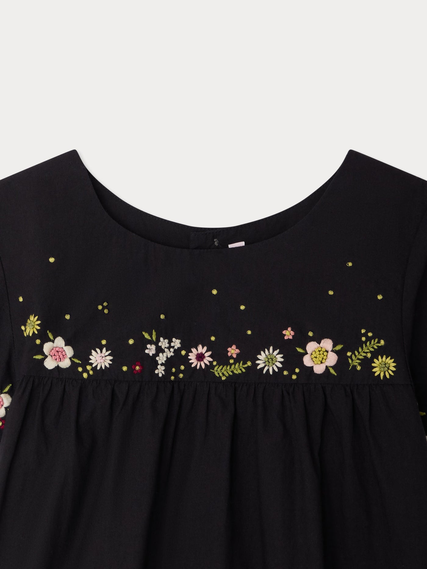 Abito Arabesque ricamato a mano in popeline di cotone biologico