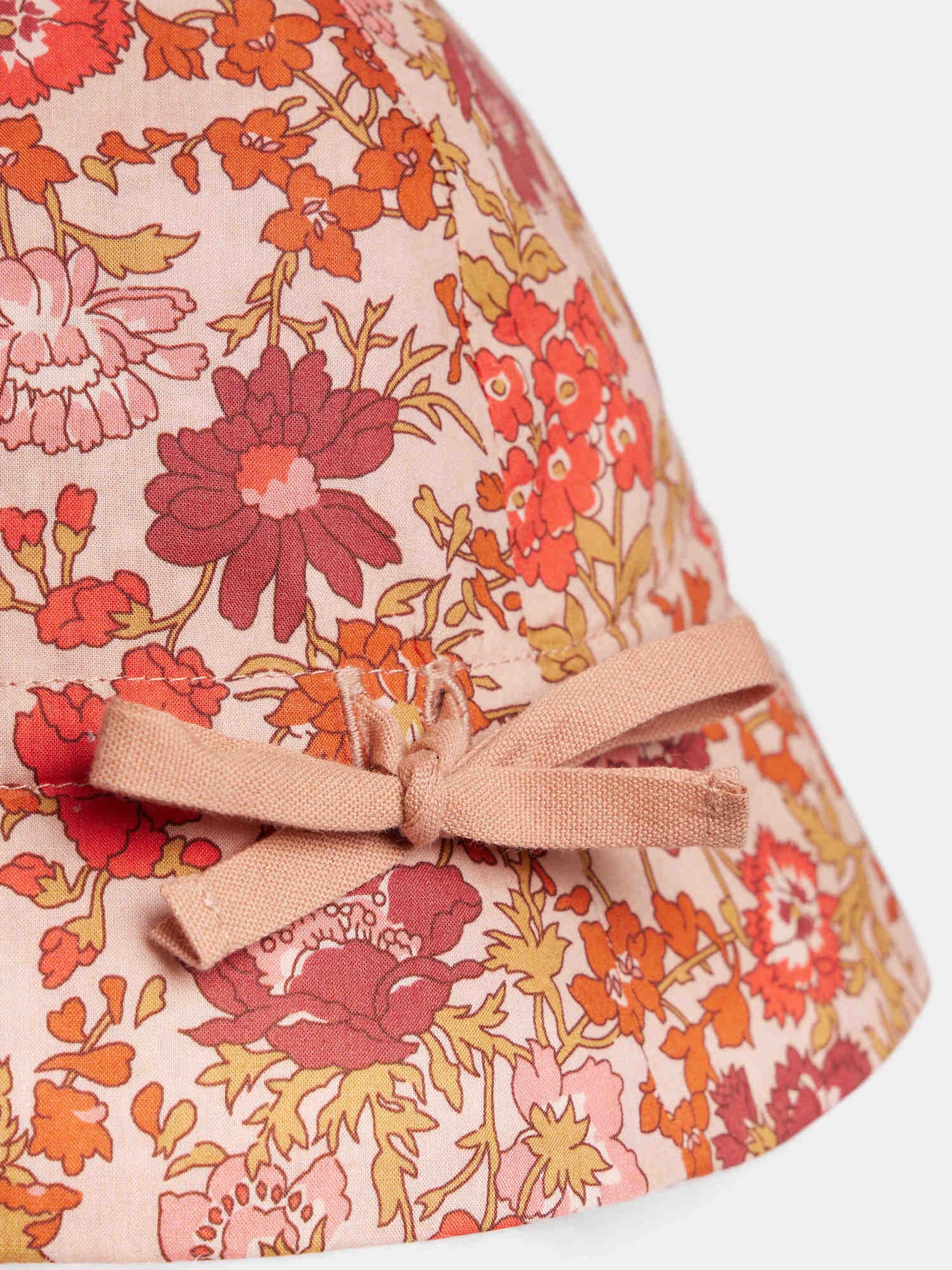 Chapeau Grigri fleurs roses en tissu Liberty en coton biologique