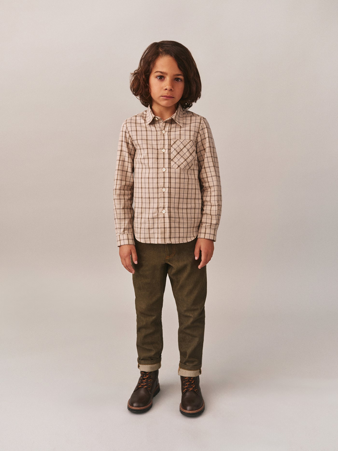 Camicia da tango con colletto a punta a quadri beige