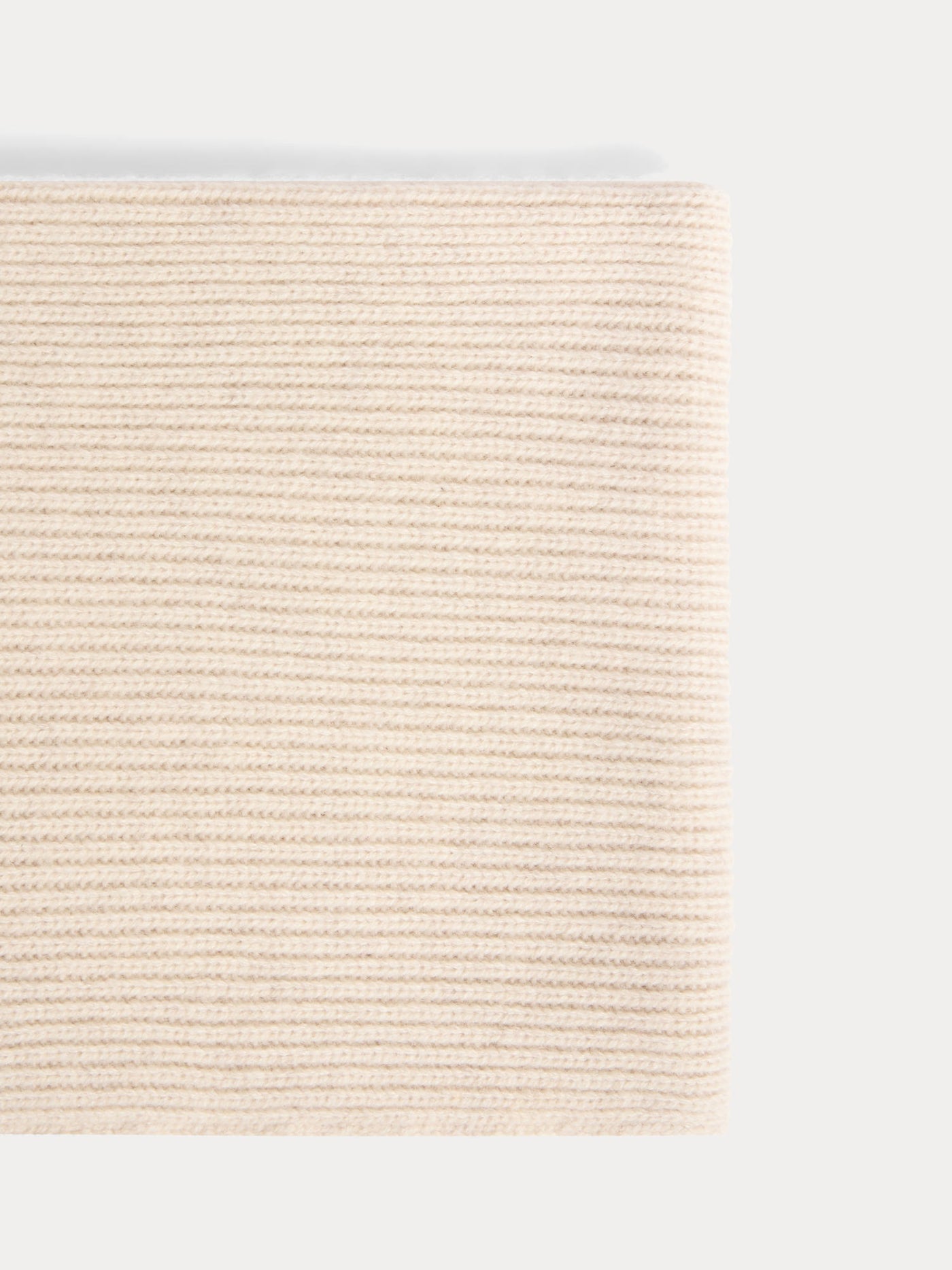 Tatodine doppellagiger beigefarbener Kaschmir-Snood