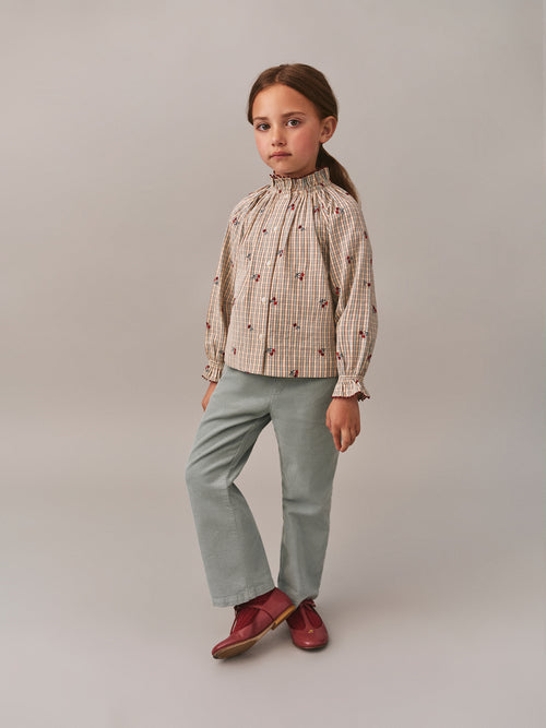 Blouse Jordana à volants en coton biologique à carreaux rebrodé de cerises