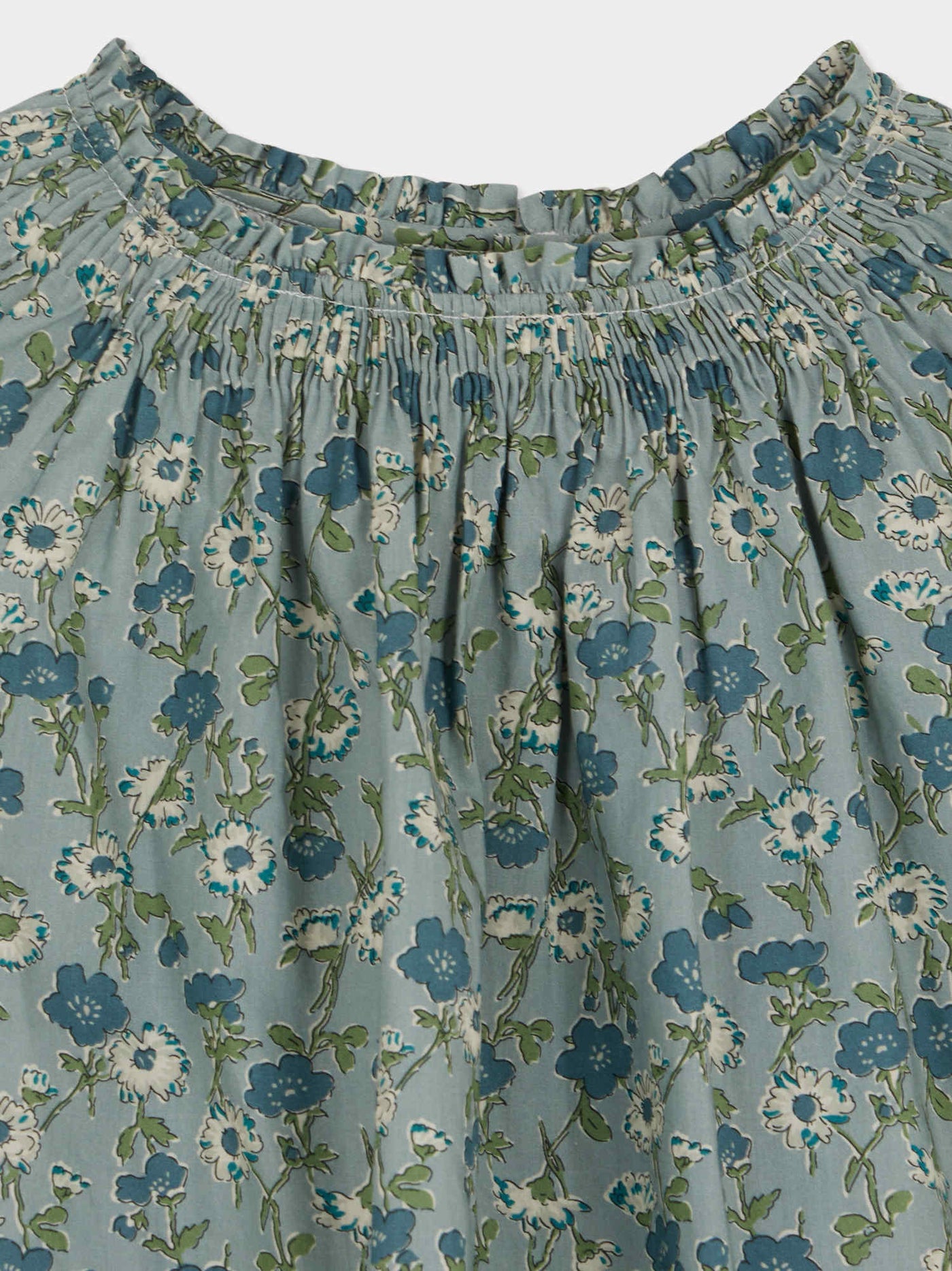 Blandine-Bluse mit Smokarbeit und Raffung an den Schultern aus Liberty-Stoff aus Bio-Baumwolle