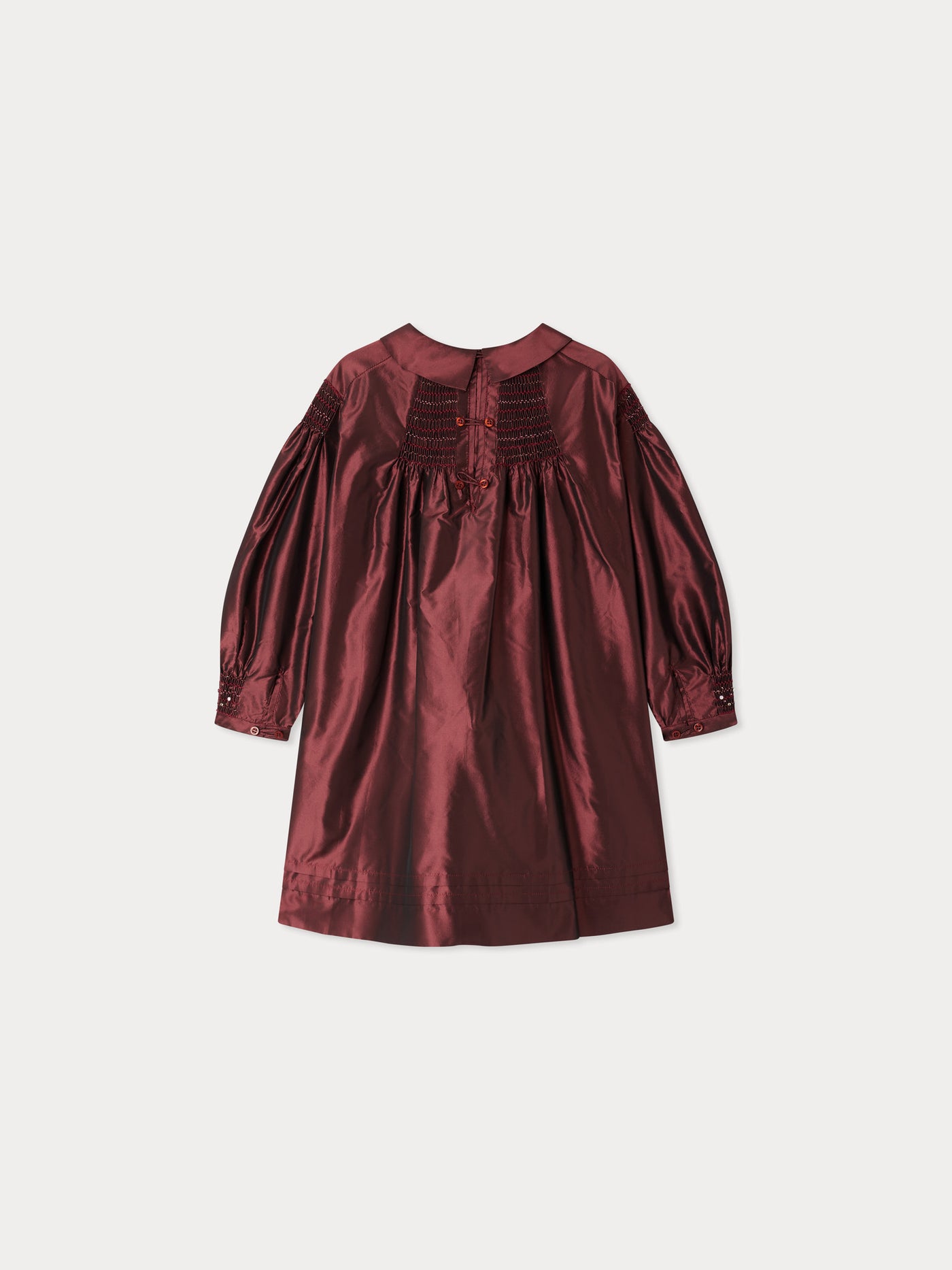 Jeanne gesmoktes und besticktes Seidenkleid