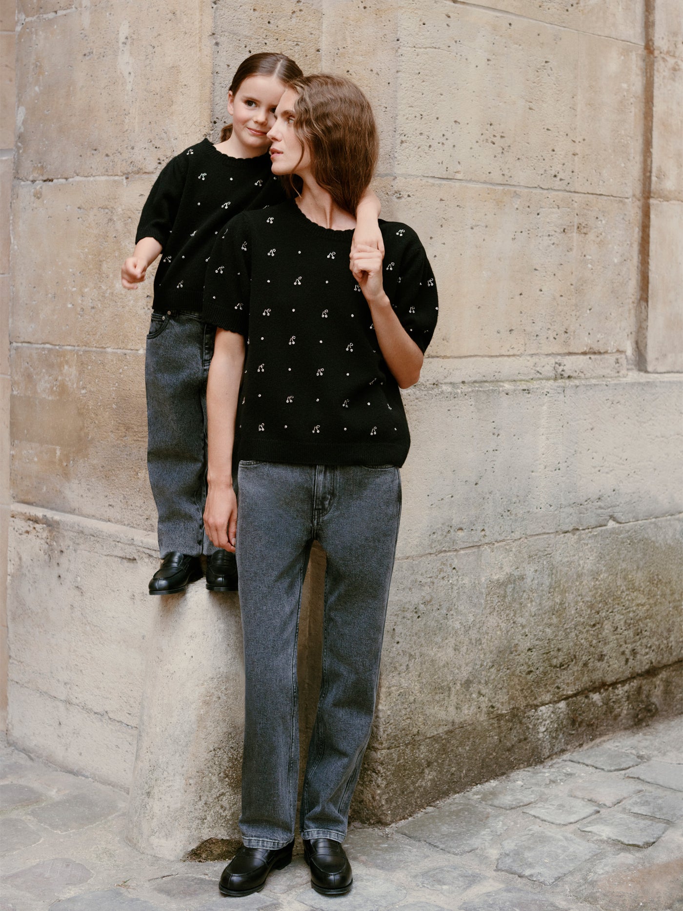 Justine hand-embroidered sweater with rhinestones and pearls in wool and cashmere