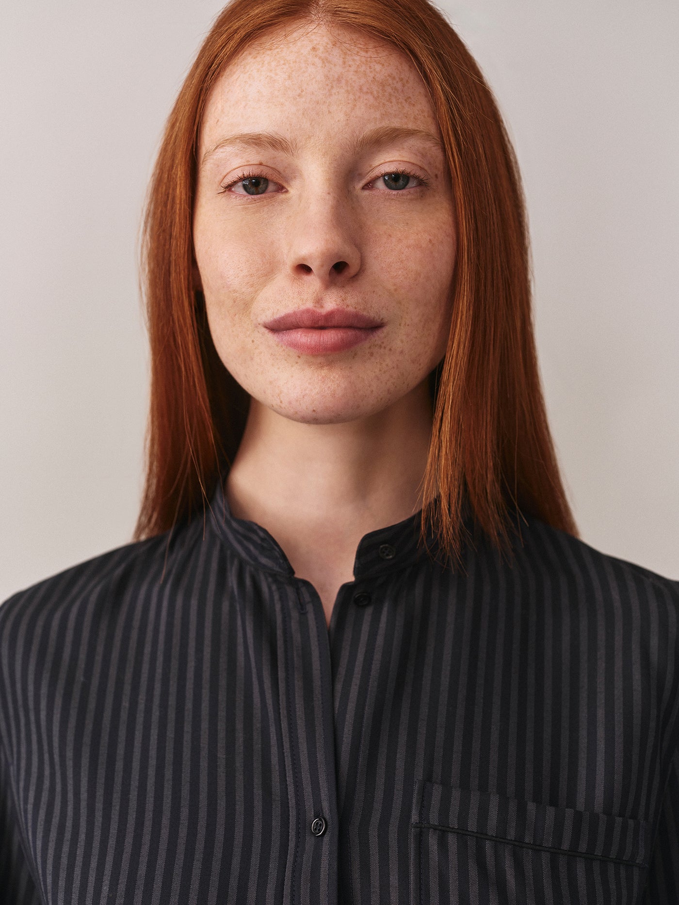 Robe Joueuse à rayures noires