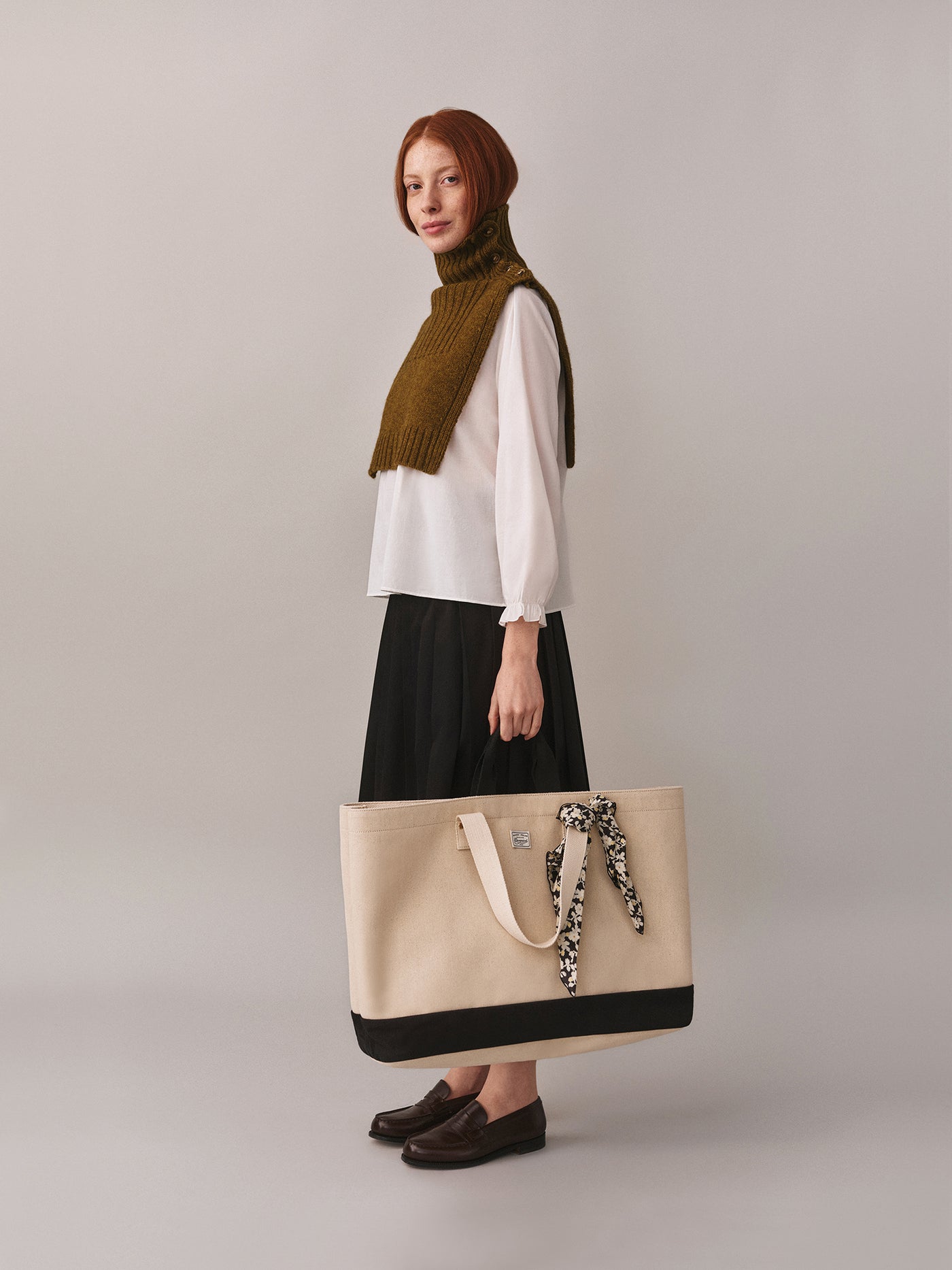 Joba Bluse mit besticktem Kragen aus Bio-Baumwolle