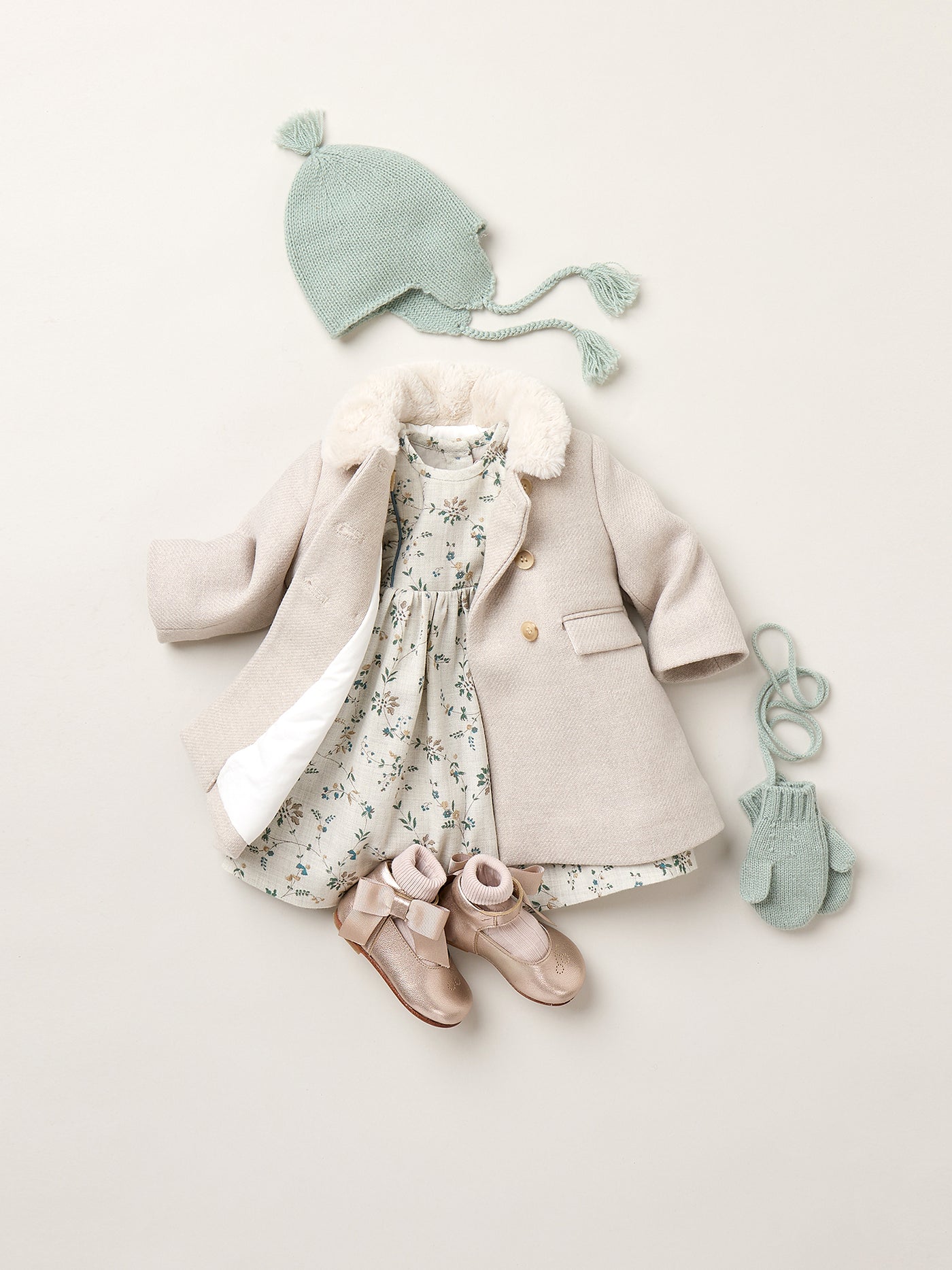 Manteau Moka en laine avec un col fausse fourrure