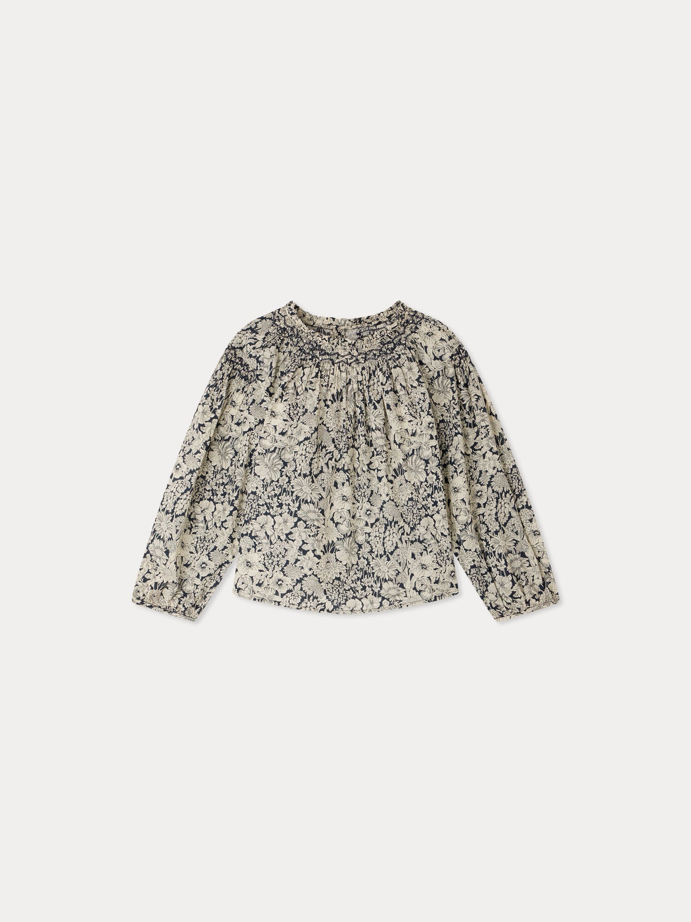 Blouse Blandine en tissu Liberty smockee et brodee main en coton biologique