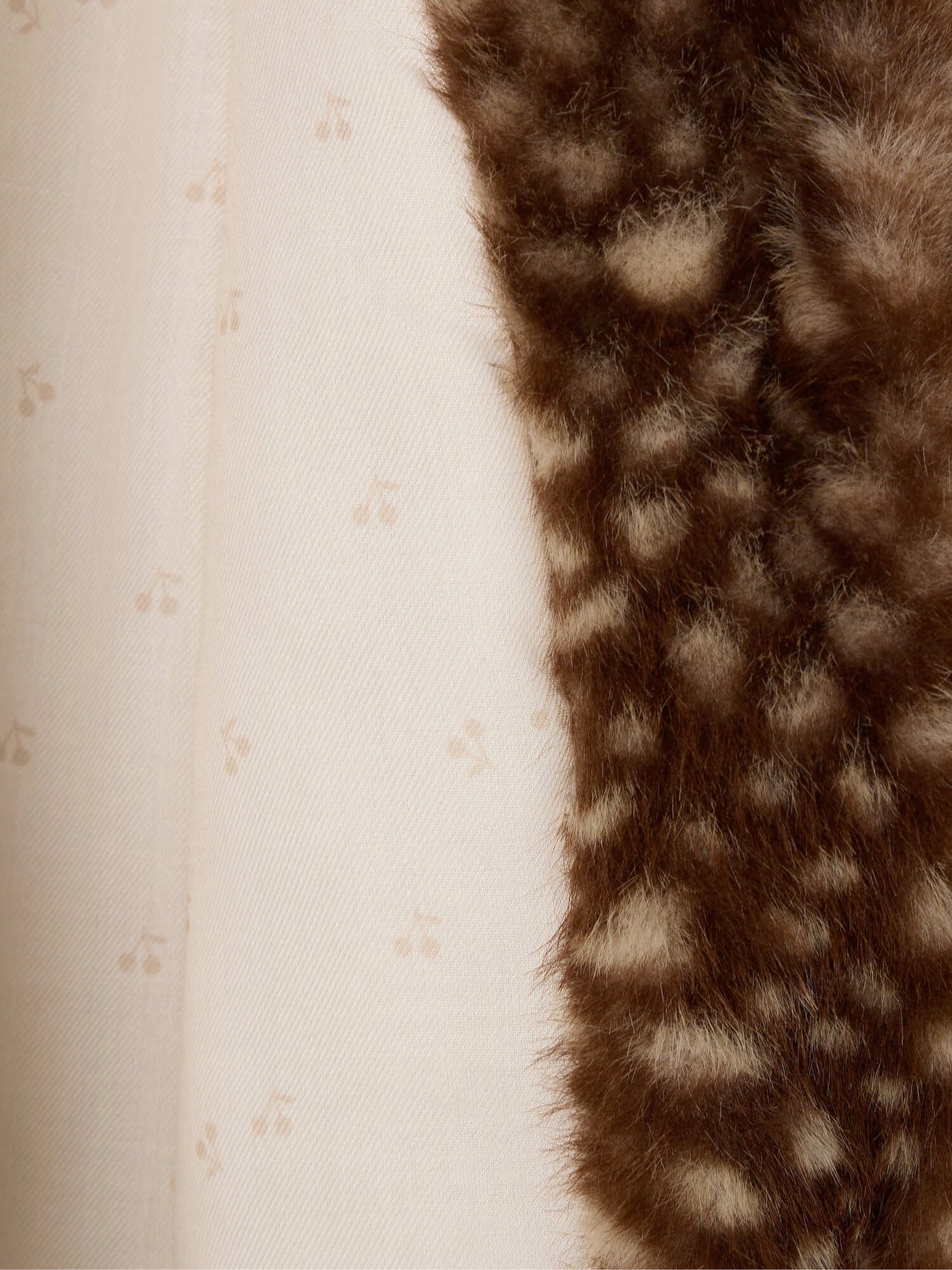 Manteau Doogie à motif faon en fausse fourrure