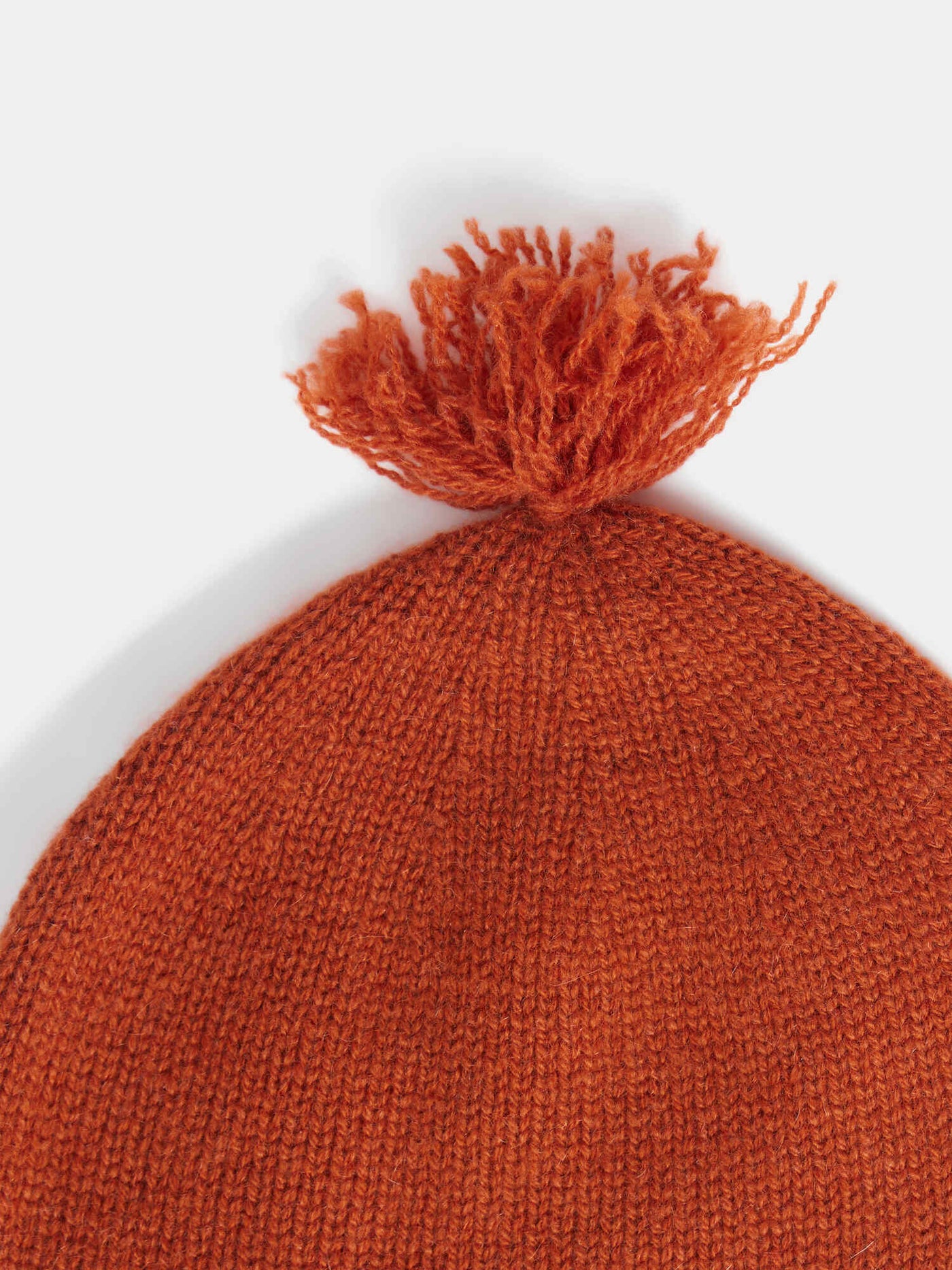 Bonnet bébé Tinna à pompon et cordons en cachemire