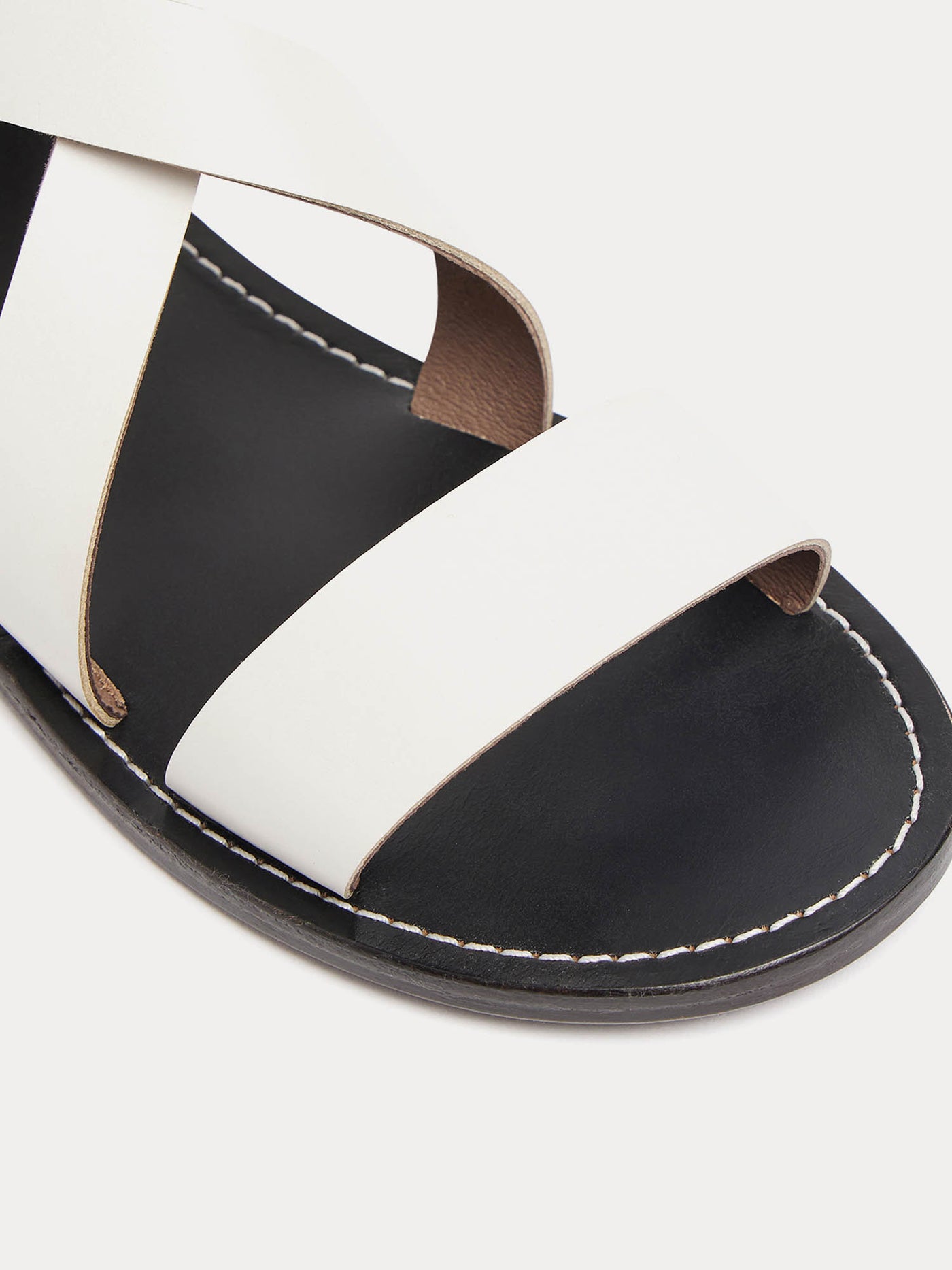 Caina Sandalen milchweiß